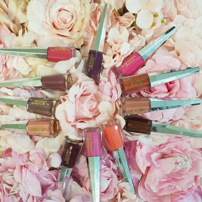 All Flourish Lip Gloss (Błyszczyk do ust)