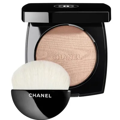 Chanel Poudre Lumiere [Illuminating Powder] (Puder rozświetlający)
