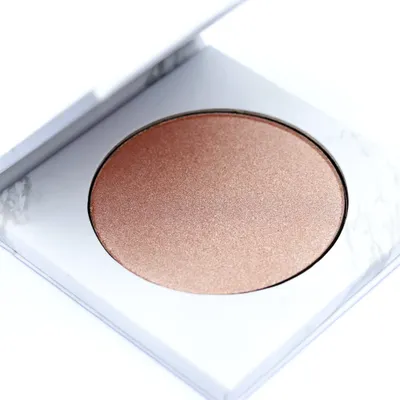 Tune Glow Must Go On Highlighter (Rozświetlacz prasowany)