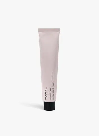 Woods Copenhagen Daily Mineral Gel (Przeciwstarzeniowy żel nawilżający z kwasem hialuronowym i olejem z maliny moroszki)