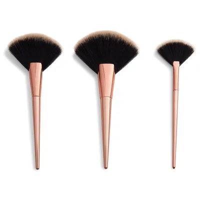 Revolution Beauty (Makeup Revolution) Reloaded Rose Gold, Highlight & Finish Brush Set (Zestaw wachlarzowych pędzli do twarzy)