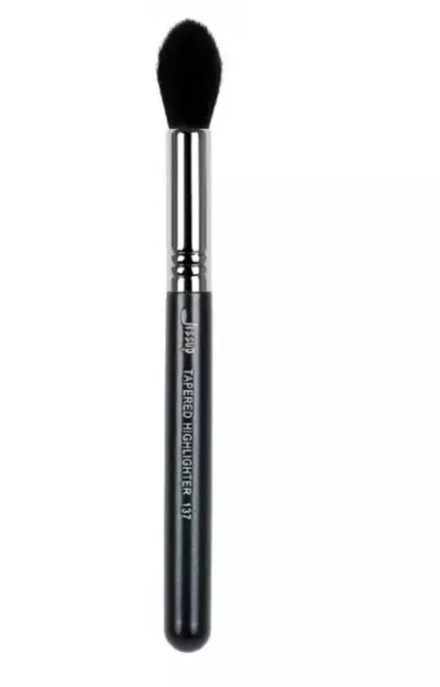 Jessup 137 Tapered Highlighter Brush (Pędzel do rozświetlacza)