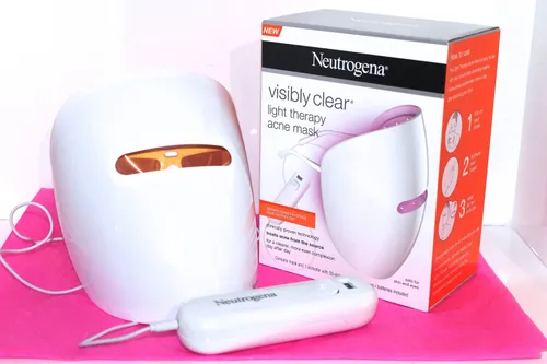 Neutrogena Visibly Clear, Light Therapy Acne Mask (Ledowa maseczka przeciwtrądzikowa)