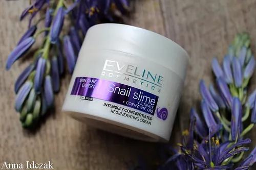 Eveline Cosmetics Ekspert Pielęgnacji,  Silnie skoncentrowany krem regenerujący na dzień i noc `Śluz ślimaka`