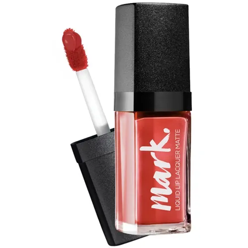 Avon Mark, Liquid Lip Lacquer Matte Shimmer (Satynowa matowa szminka w płynie)