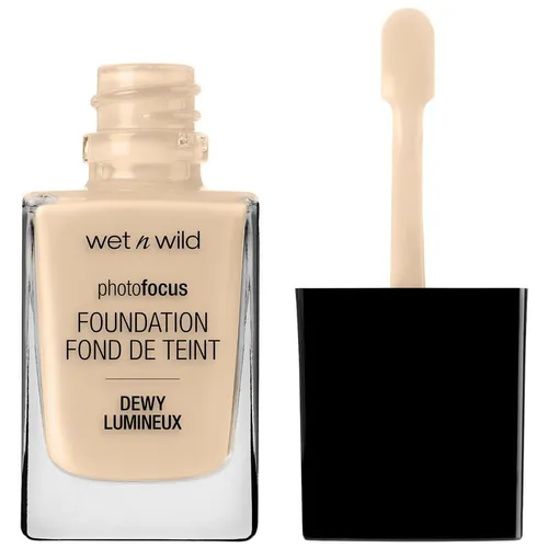Wet n Wild Photofocus, Dewy Lumineux Foundation (Rozświetlający podkład do twarzy)