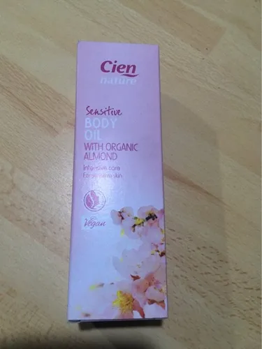 Cien Nature, Sensitive Body Oil with Organic Almond (Naturalny olejek do ciała)