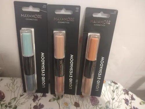 Max & More Liquid Eyeshadow (Podwójny cień w płynie) - 1