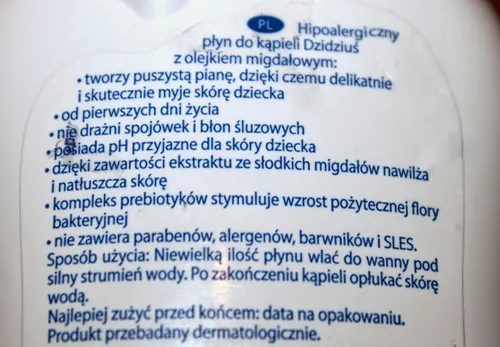 Dzidziuś Hipoalergiczny płyn do kąpieli z olejkiem migdałowym - 2