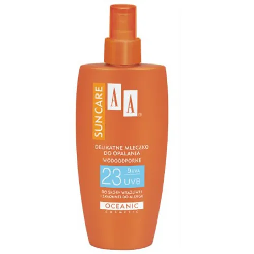 AA , Delikatne mleczko do opalania wodoodporne w spray-u
