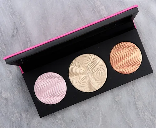 M.A.C. Holiday Colour Collection Step Bright Up Extra Dimension Skinfinish Palette (Paleta rozświetlaczy)