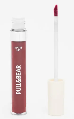 Pull & Bear Matte Lip (Matowa pomadka w płynie)