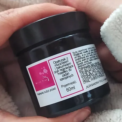 Natural White Tree Opatrunek z mocznikiem i bakuchiolem czyli regenerujące masełko do zadań specjalnych