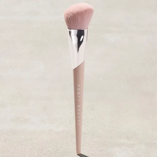 Fenty Beauty by Rihanna Face Shaping Brush 125 (Pędzel do konturowania)