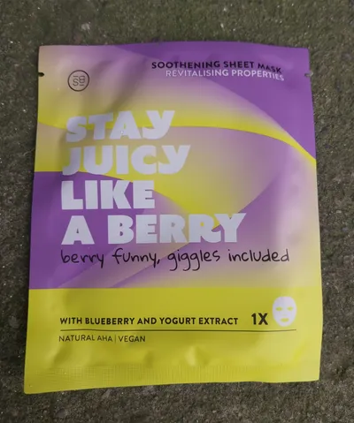 Action Stay Juicy Like a Berry, Soothening Sheet Mask (Wygładzająca maska w płachcie z ekstraktem z jagód i jogurtem)