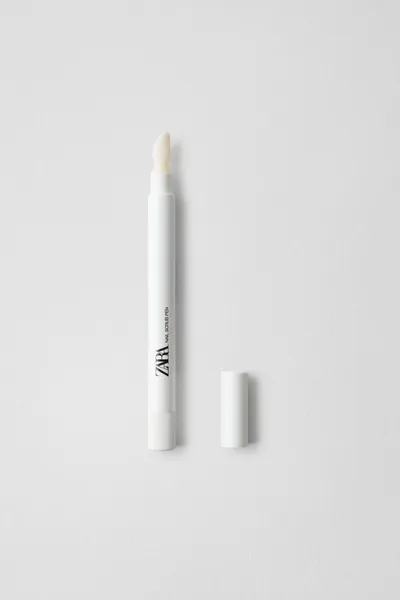 Zara Nail Scrub Pen (Peeling do dłoni i skórek w sztyfcie)