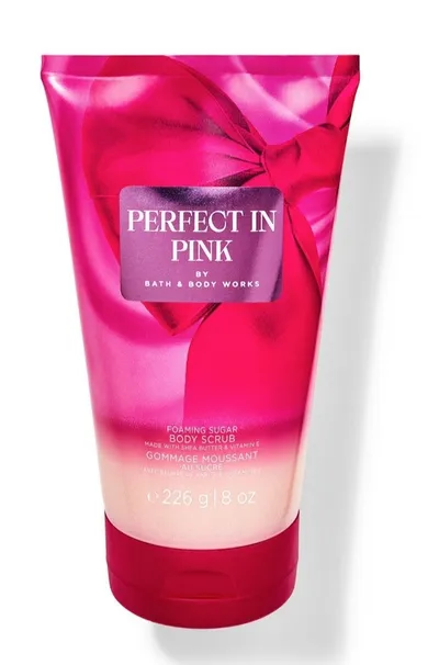 Bath & Body Works Perfect In Pink, Foaming Sugar Body Scrub (Kremowy peeling do ciała z masłem shea i witaminą E)