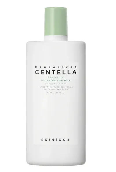 Skin1004 Tea-Trica, Soothing Sun Milk Super Light SPF 50+ PA++++ (Łagodzący krem przeciwsłoneczny SPF50+ PA++++)