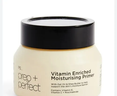 Primark Primary Prep + Perfect, Vitamin Enriched Moisturizing Primer (Witaminowa baza pod makijaż)