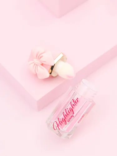 Sinsay Heart Collection, Liquid Highlighter (Rozświetlacz w płynie)