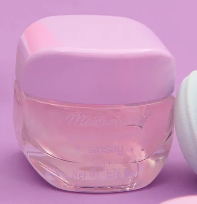Sinsay Spring Vibes, Moisturising Face Essence (Żelowy krem do twarzy)