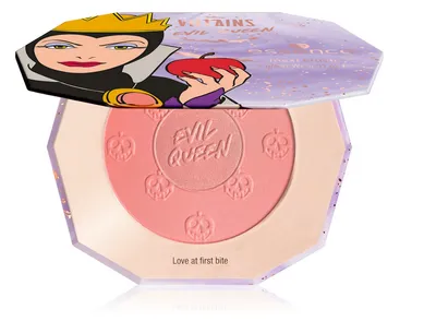 Essence Disney Villains, Evil Queen Blush (Pudrowy róż)