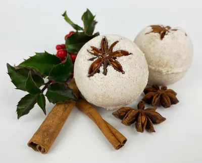 Naturologia Musująca kula do kąpieli o zapachu korzennych przypraw