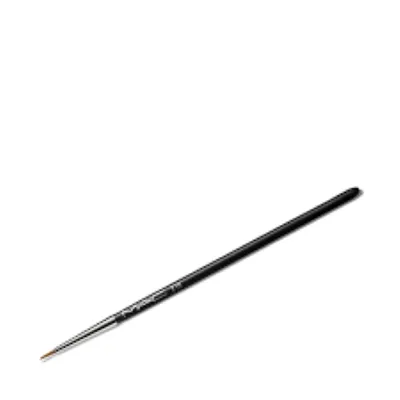 M.A.C. 210 Synthetic Precise Eye Liner Brush (Pędzelek do eyelinera)