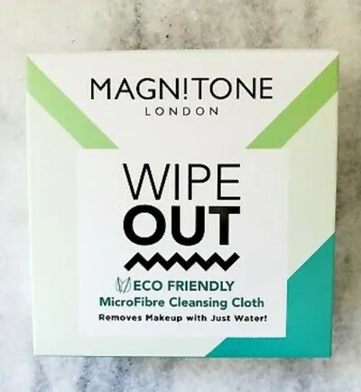Magnitone London Wipe Out  Eco Friendly Microfibre Cleansing  Cloth (Ekologiczna ściereczka do demakijażu wielokrotnego użytku)