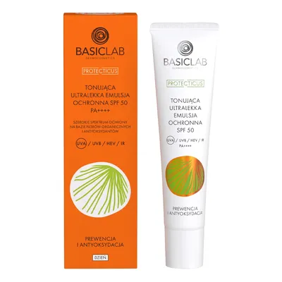 BasicLab Dermocosmetics Protecticus, Tonująca ultralekka emulsja ochronna SPF 50+ PA++++