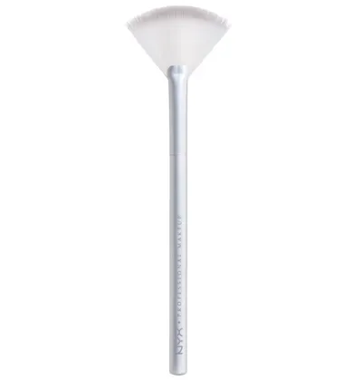 NYX Professional Makeup Makeup Holographic Halo Brush (Pędzelek do rozświetlacza)