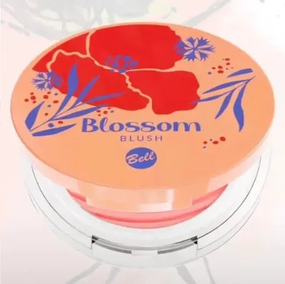 Bell Blossom Meadow, Blossom Blush (Delikatnie rozświetlający róż do policzków)