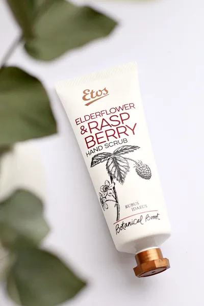 Etos Elderflower and Raspberry Hand Scrub (Peeling do rąk `Czarny bez & malina`)
