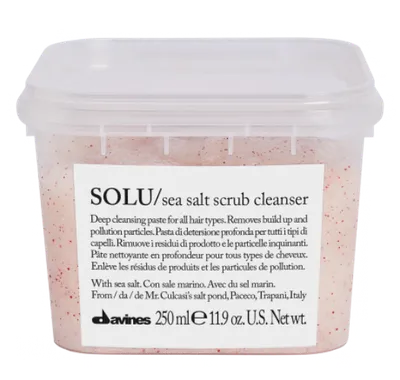 Davines Solu Sea Salt Scrub Cleanser (Oczyszczający scrub do wszystkich rodzajów włosów  i skóry głowy)