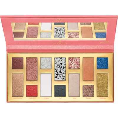 Essence Disney Classics, Patch Silky Eyeshadow Palette (Aksamitna paleta cieni do powiek)