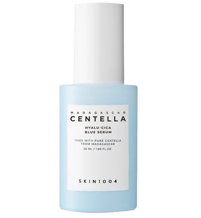 Skin1004 Madagascar Centella Hyalu-Cica Blue Serum (Hialuronowe serum z wąkrotą azjatycką)