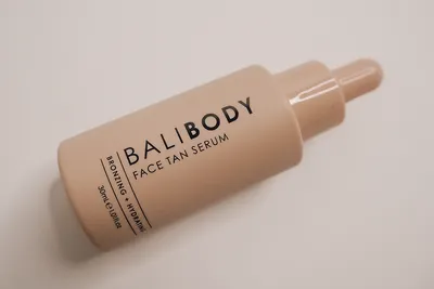 Bali Body Face Tan Serum (Serum brązująco-nawilżające do twarzy)