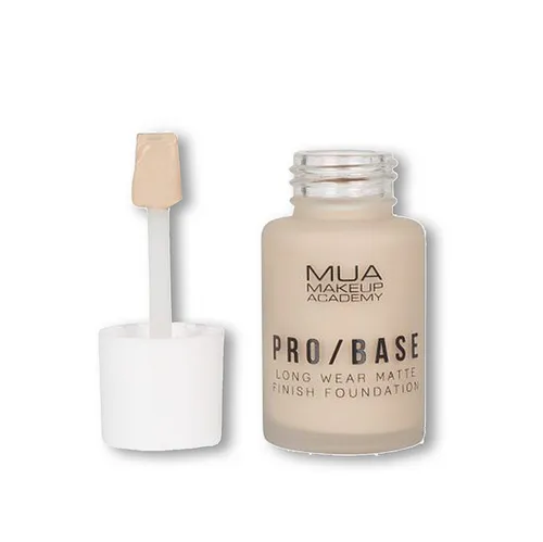 Make Up Academy (MUA) Pro / Base, Long Wear Matte Finish Foundation (Matujący podkład i baza do twarzy)