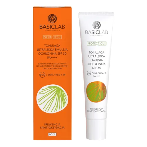 BasicLab Dermocosmetics Protecticus, Tonująca ultralekka emulsja ochronna SPF 50+ PA++++